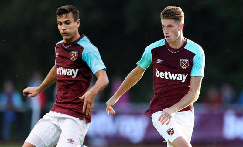 B席一直被 B席一直被